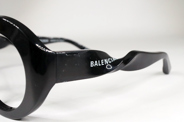 面白めがね　バレンシアガ