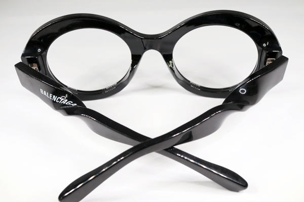 面白めがね　バレンシアガ