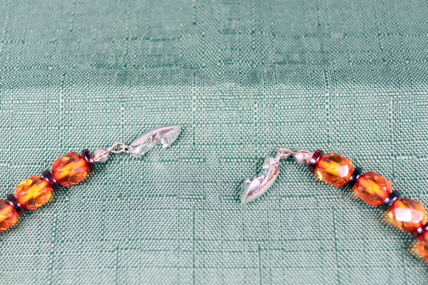 琥珀ネックレス　クラスプ交換