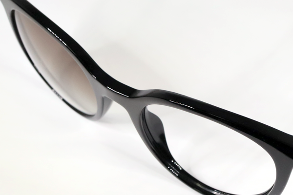 PRADA　左リム切れ　修復再生