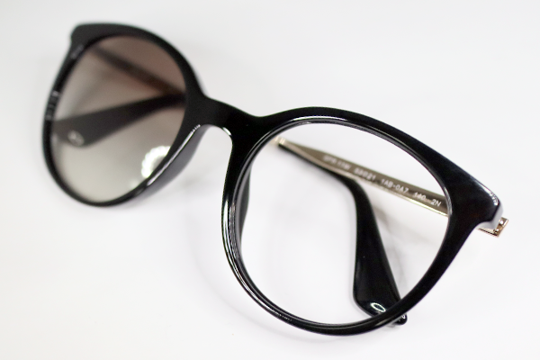PRADA サングラス　左リム切れ　修復再生