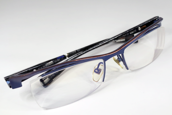 alain mikli　右テンプル折れ　修復再生