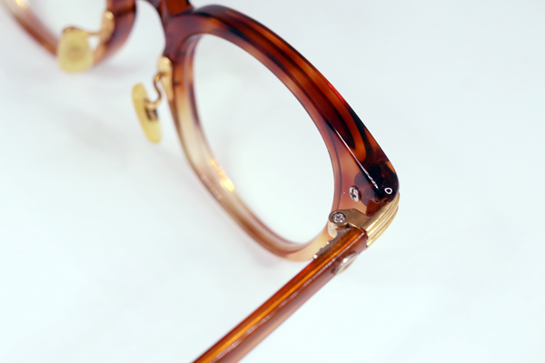 オリバーピープルズ　右テンプル カシメ丁番折れ　修復再生