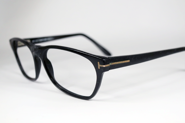 トムフォード　ブリッジ折れ　接着剤使用　修復再生