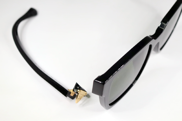 ルイ・ヴィトン　右ヨロイ折れ　修復再生