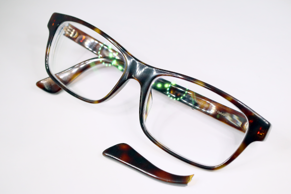 GUCCI　オプチル　右テンプル折れ　修復再生　