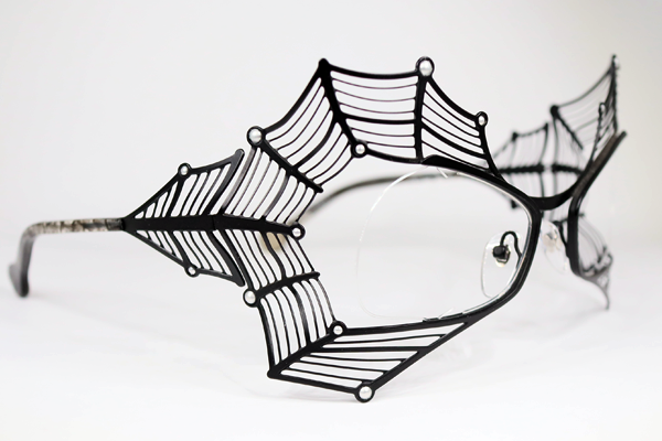 蜘蛛の巣めがね？