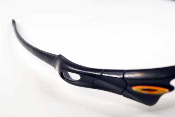 OAKLEY　樹脂テンプル折れ　修復再生