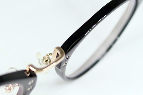 TOM FORD　左ブリッジリム切れ　修復再生