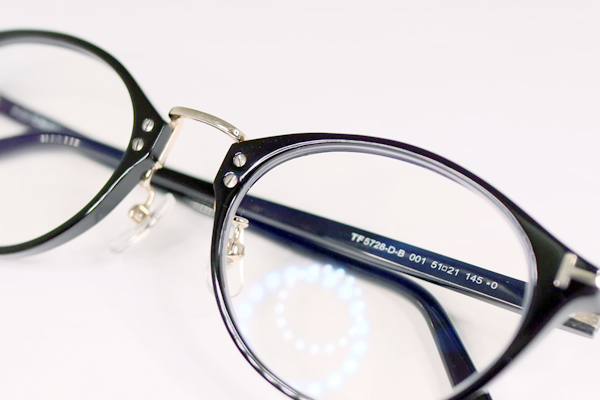 TOM FORD　左ブリッジリム切れ　修復再生