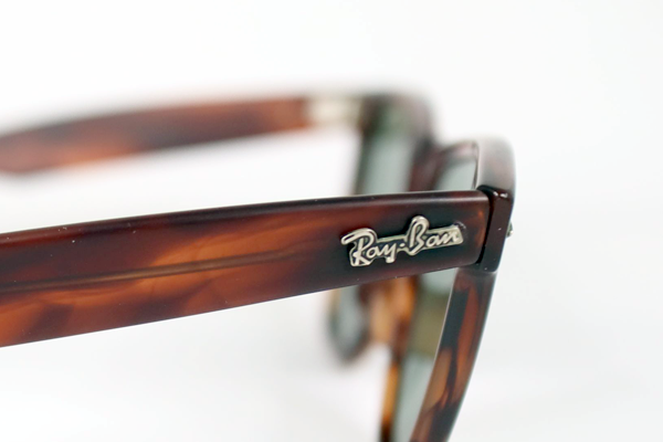 Ray-Ban  ウェイファーラー2　右テンプル丁番カシメ直し　修復再生