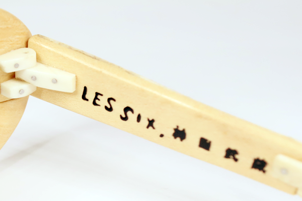 クマの骨めがね LESSIX